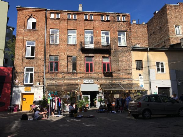 ポーランド・Warszawa「傷心旅行（笑）ポーランド」の写真：ワルシャワはPragaエリアの蚤の市へ。