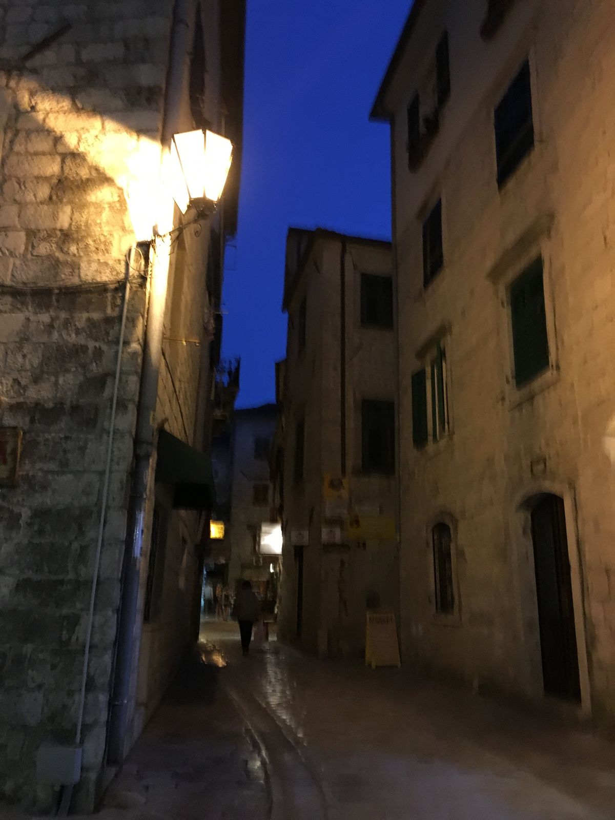 夕闇の街もとっても美しかった。