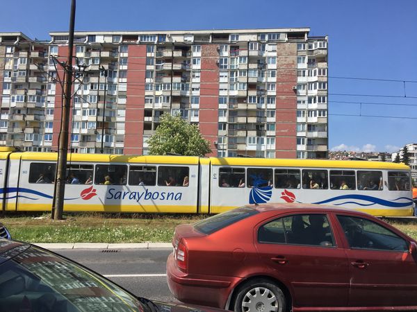 ボスニア・ヘルツェゴビナ・Sarajevo「念願叶ってボスニア・ヘルツェゴヴィナ」の写真：メインの通りは紛争時の舞台に。