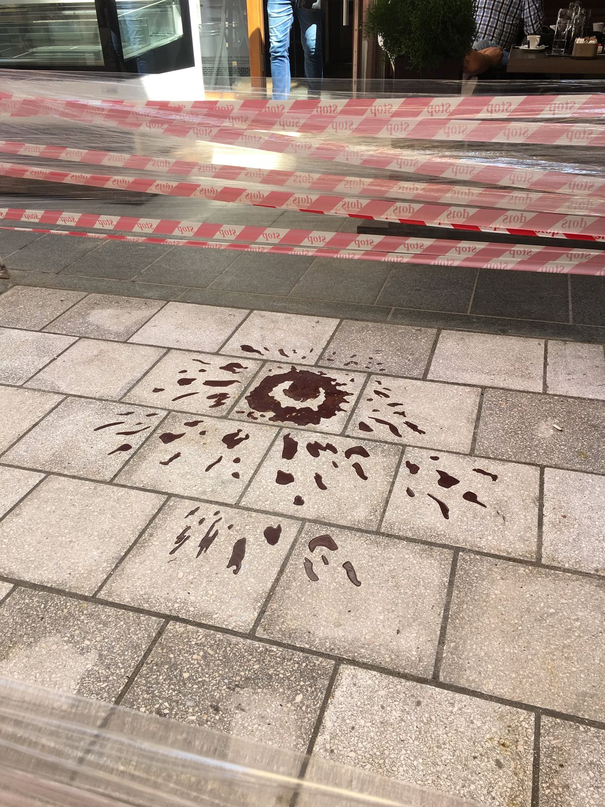 紛争跡とサラエヴォのbaklava。