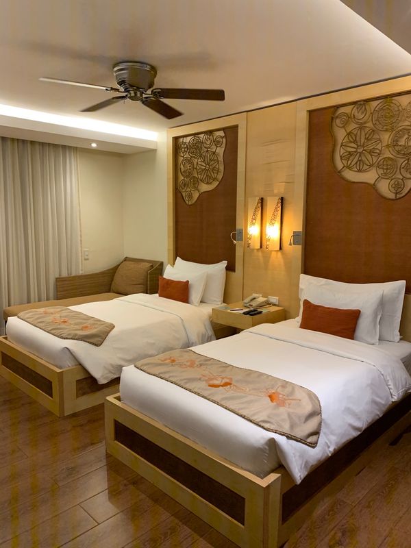 フィリピン・ナルスアン島「セブ島・ジンベイザメとシュノーケリング」の写真:ホテルの部屋!