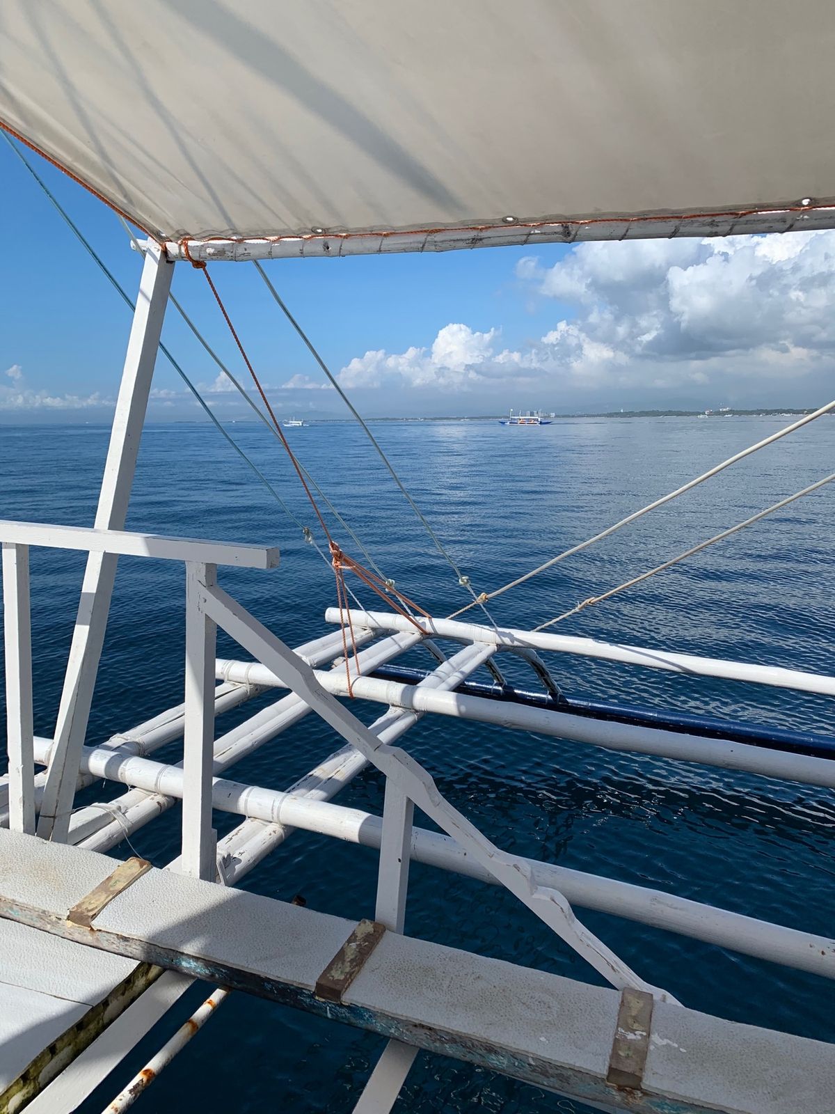 アイランドホッピングのボート！波も穏やかでした！