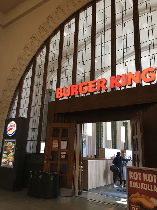 フィンランド・Helsinki「バルト三国、まずはフィンランドで待ち合わせ」の写真：駅で友達と関西から来る待ち合わせ。Kis...