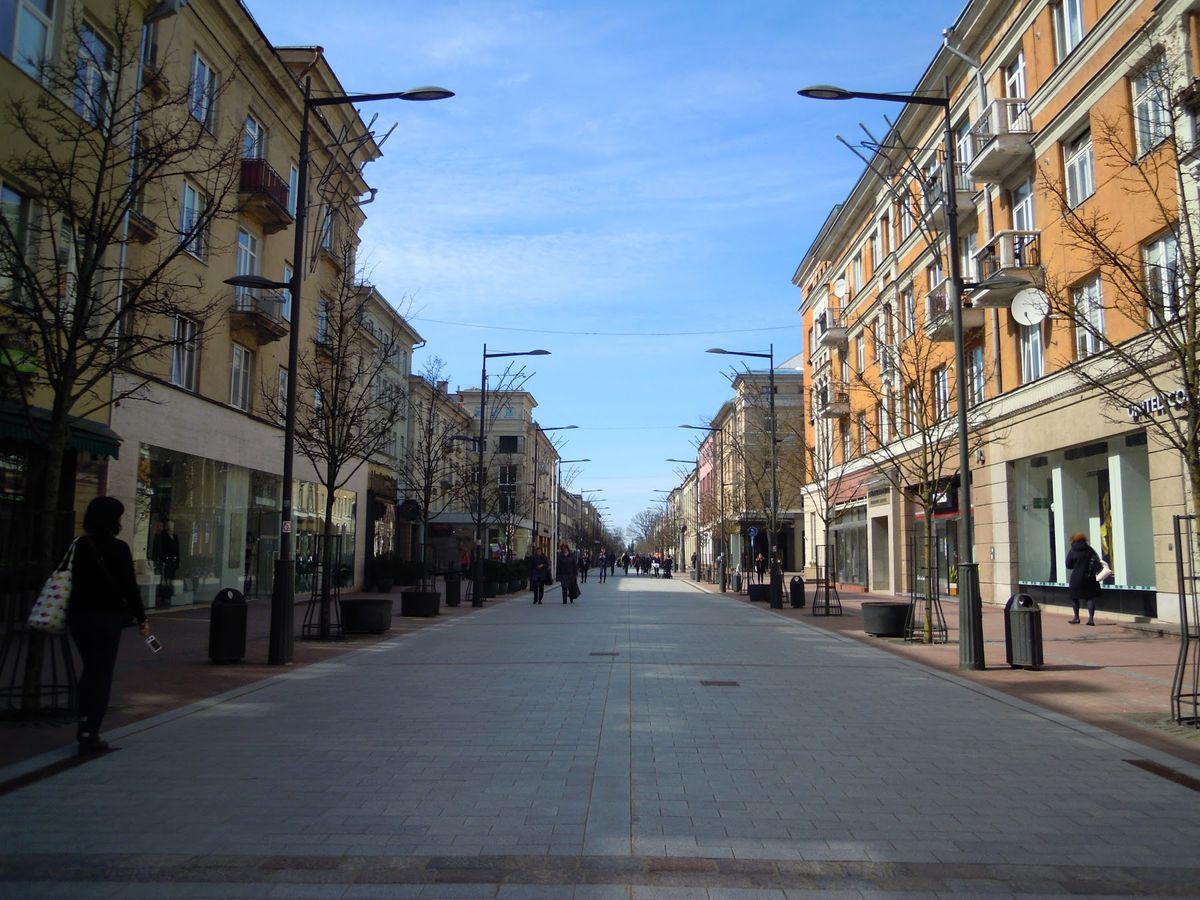 十字架の丘に行く時に立ち寄るシャウライという街も良いとこだった。オシャンな...