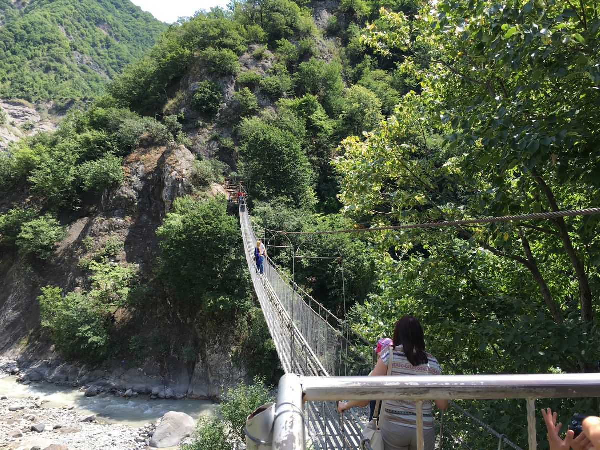 バクーからイスマユルという、アゼルバイジャンの中央部エリアへ日帰り旅行。