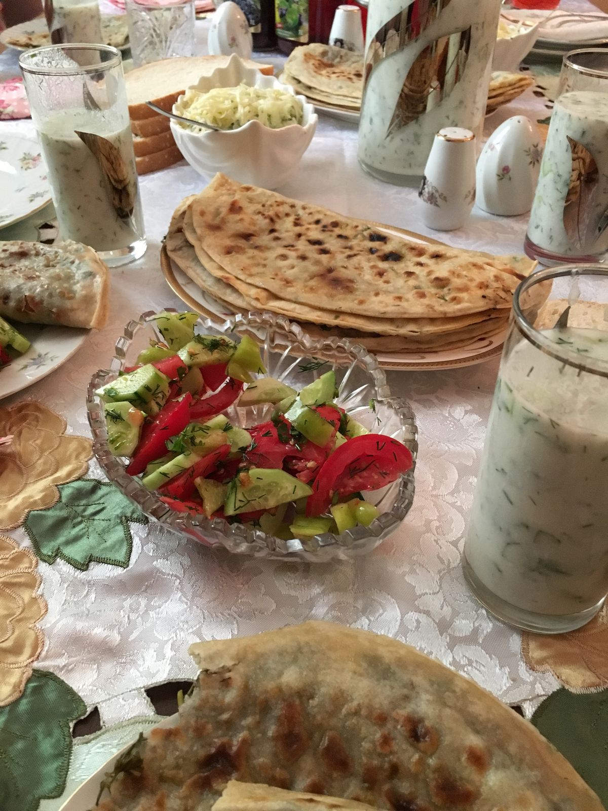 まずは友人宅でおもてなしを受ける。