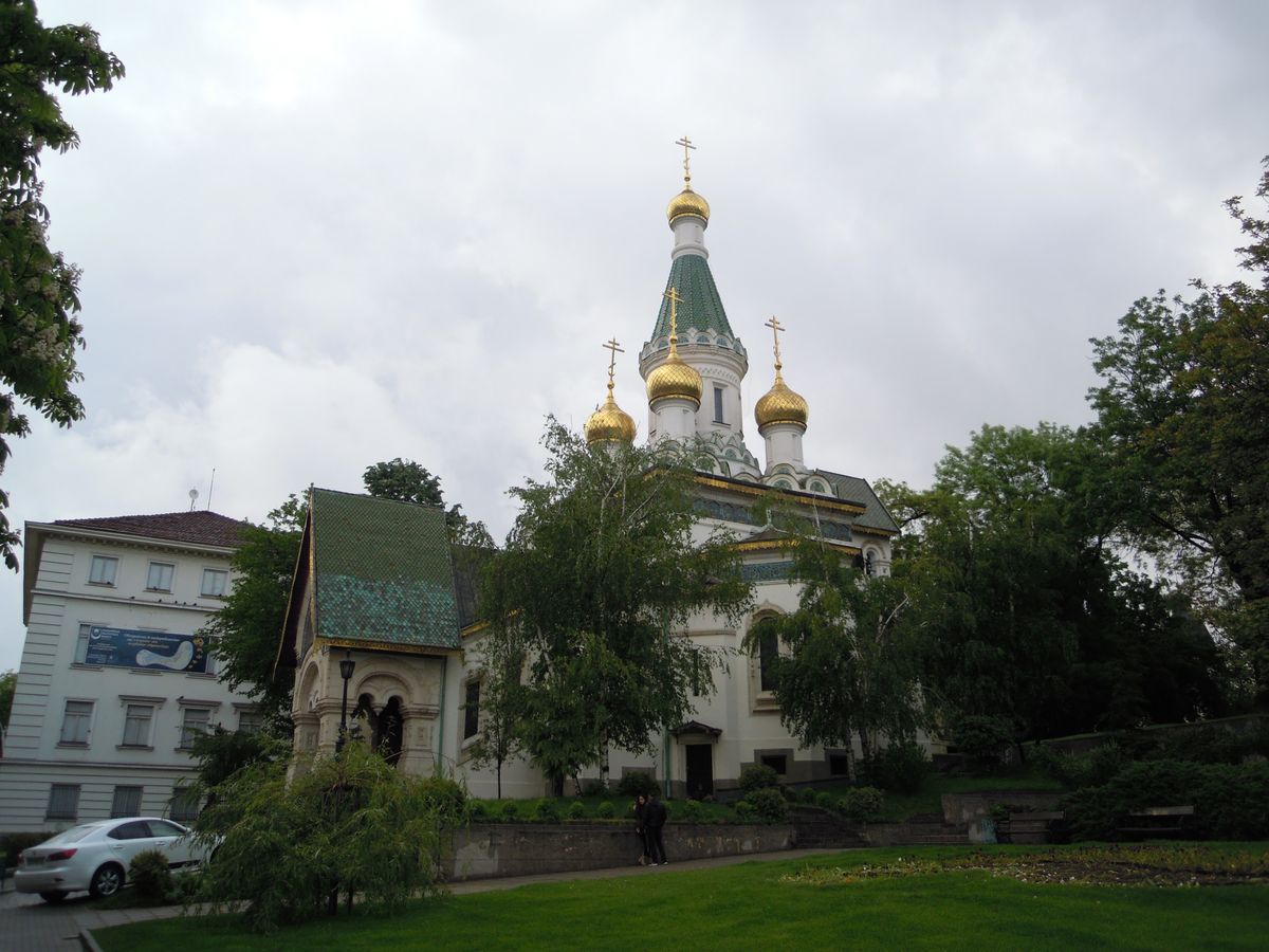 Sofia中心部は、様々な宗教が入り乱れる。なんとも魅力的。