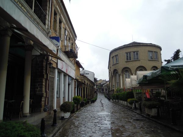 ブルガリア・Sofia「バラとヨーグルト、ブルガリア」の写真：琴欧州の故郷、Veliko-Tarnov...