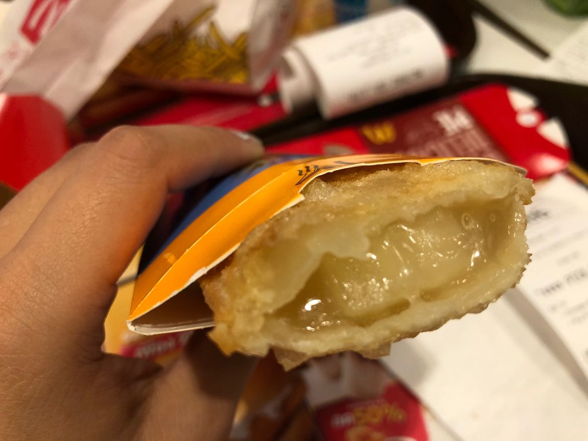 タイのマクドナルドで、パイ類が種類多くて購入。
他にもあったのですが特に気...