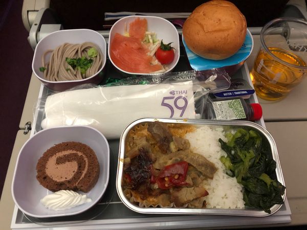 タイ・バンコク「Thailand 」の写真：飛行機もタイの航空会社に。
行きの機内食...