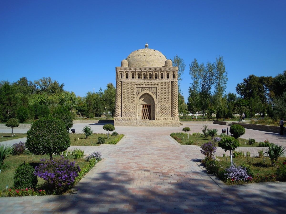 ブハラの名所。
ボラハウズ・モスク、チョル・ミナル、イスマイール・サーマー...