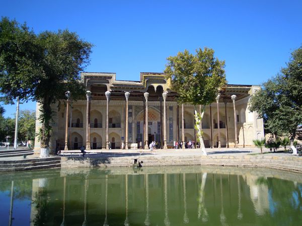 ウズベキスタン・Tashkent「念願叶ってウズベキスタン」の写真：ブハラの名所。
ボラハウズ・モスク、チョ...