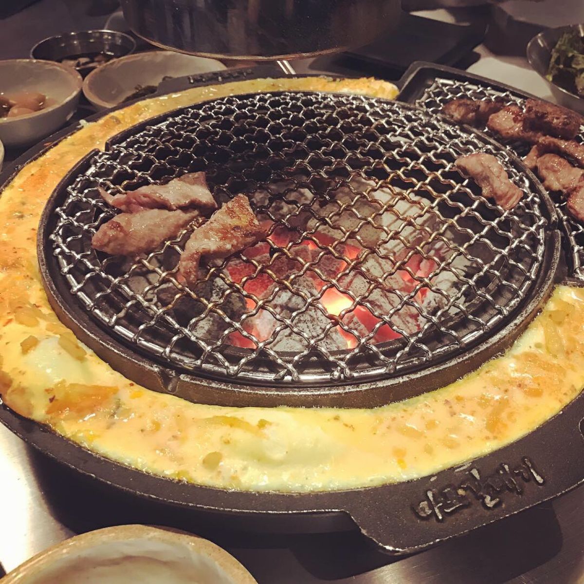 ヲタ友と渡韓。
久しぶりに、昔からの韓国人の友達と３人で
再会を祝して、カ...