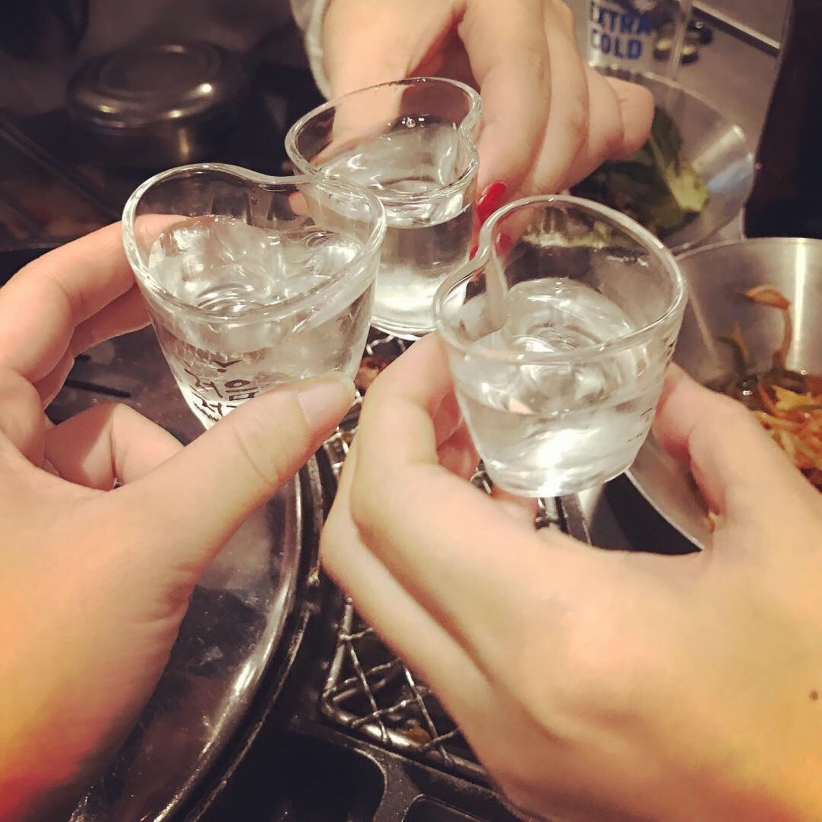 ヲタ友と渡韓。
久しぶりに、昔からの韓国人の友達と３人で
再会を祝して、カ...