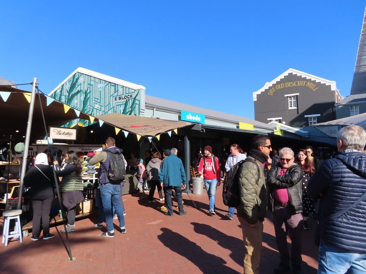 オールドビスケットミルでは
オシャレなショップも多いからか
オシャレボーイ...