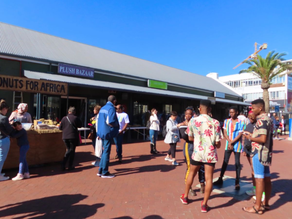 オールドビスケットミルでは
オシャレなショップも多いからか
オシャレボーイ...