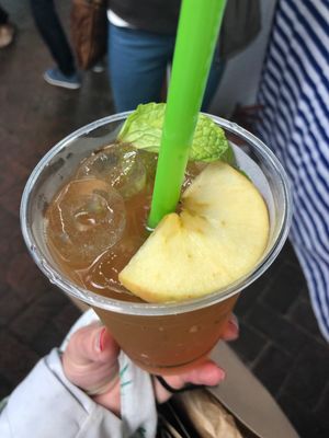 ケープタウン最後の日はオールドビスケットミルへ

ここは週末だけフードマー...