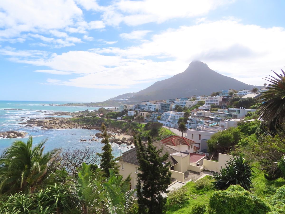 昼間の眺め！！
荒れてる日は荒れてる日で霧が幻想的で良い