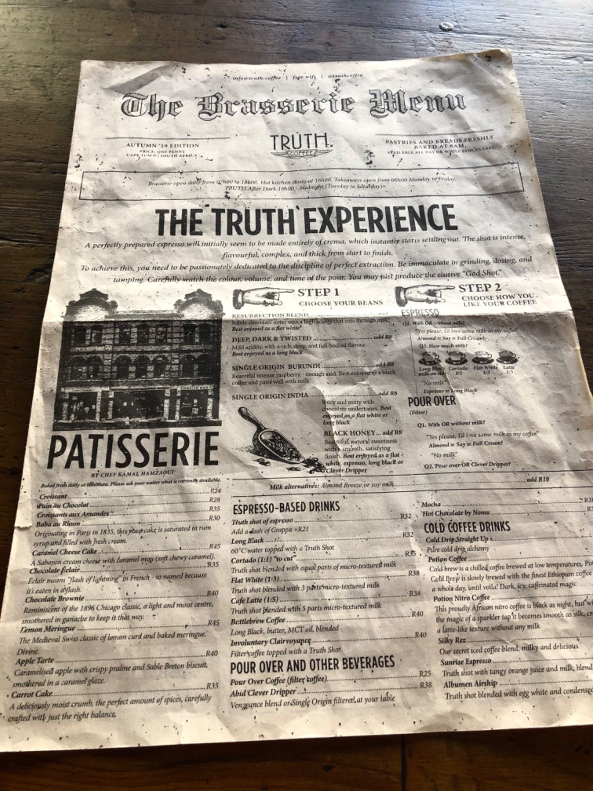 リズに教えてもらったケープタウンのオシャレカフェ、TruthCoffeeR...