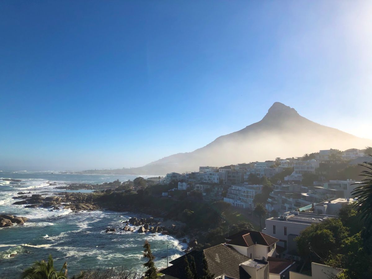 昼間の眺め！！
荒れてる日は荒れてる日で霧が幻想的で良い