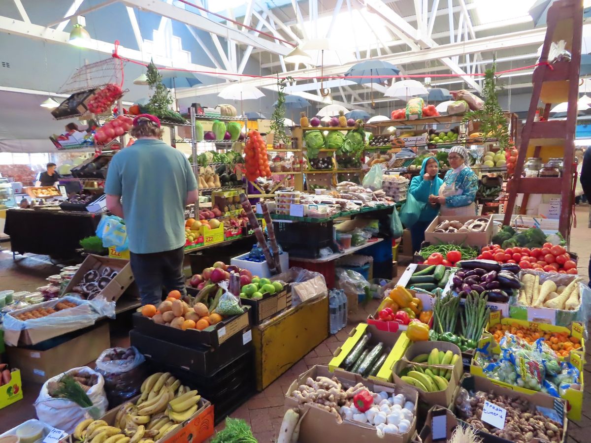 オールドビスケットミルのフードコートの様子
かなり色々な食べ物あって目移り...