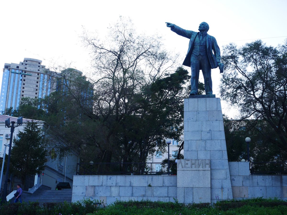 市内観光
1. マリンスキー劇場で本番バレエ
2. 市場と教会
3. シベ...