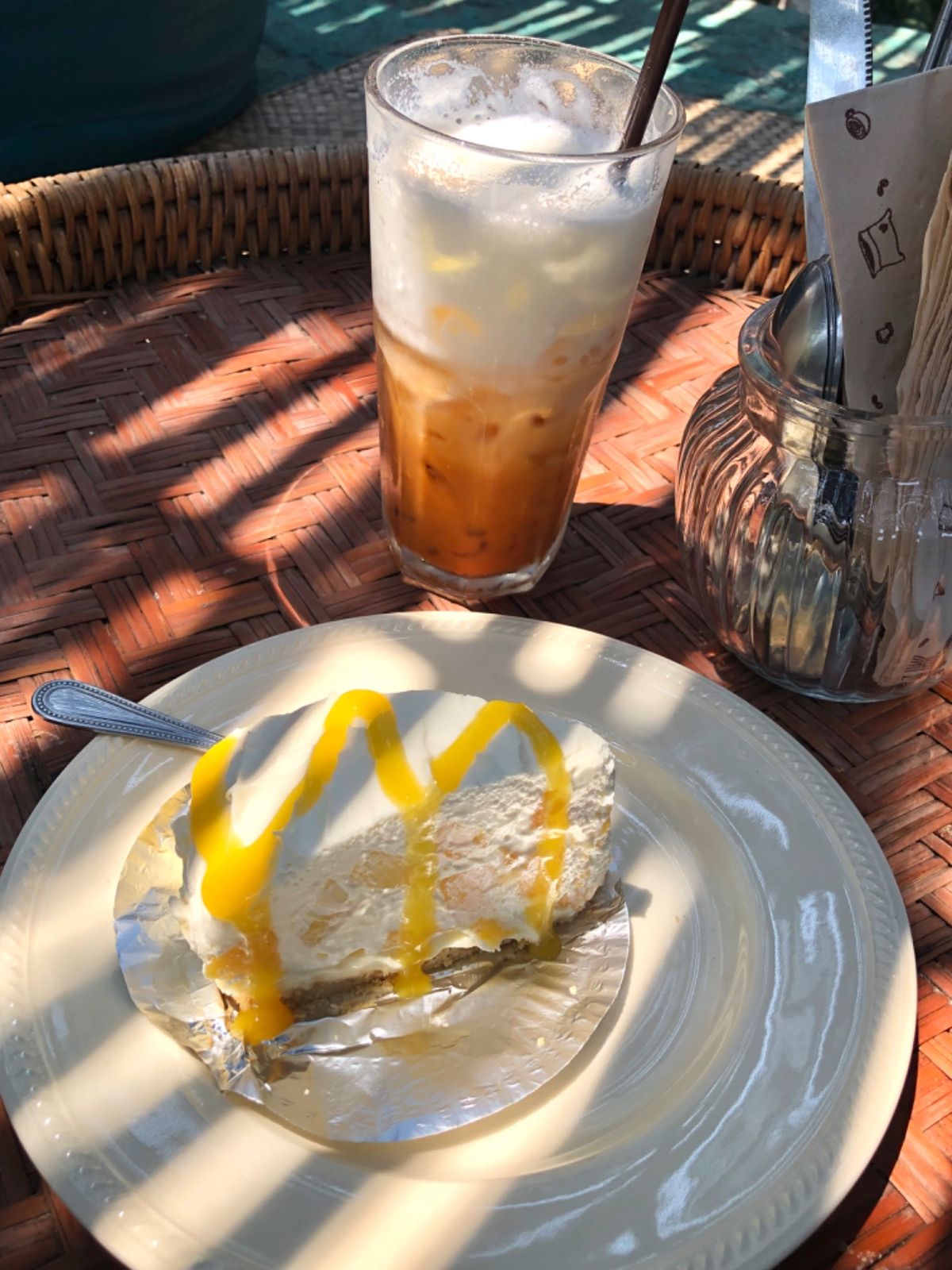 Amrita Garden

マンゴーチーズケーキがすこぶる美味しいカフェ...