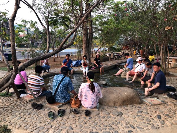 タイ・バンコク「呑んで食べてダラダラ遊ぶ旅」の写真：チェンライ温泉

温泉があったら温泉卵作...