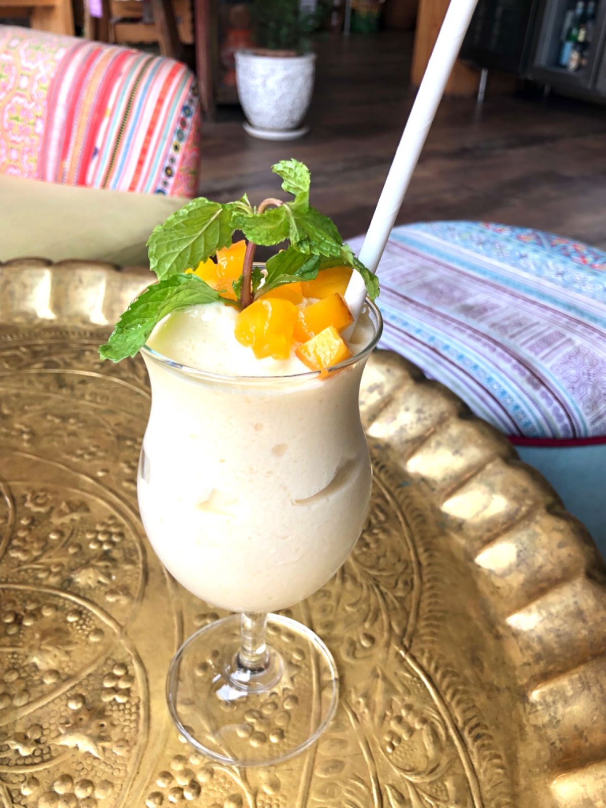 THE HOUSE by Ginger Ginger & Kafe

旧市...