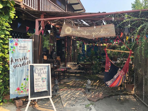 タイ・バンコク「呑んで食べてダラダラ遊ぶ旅」の写真：Amrita Garden

マンゴーチ...