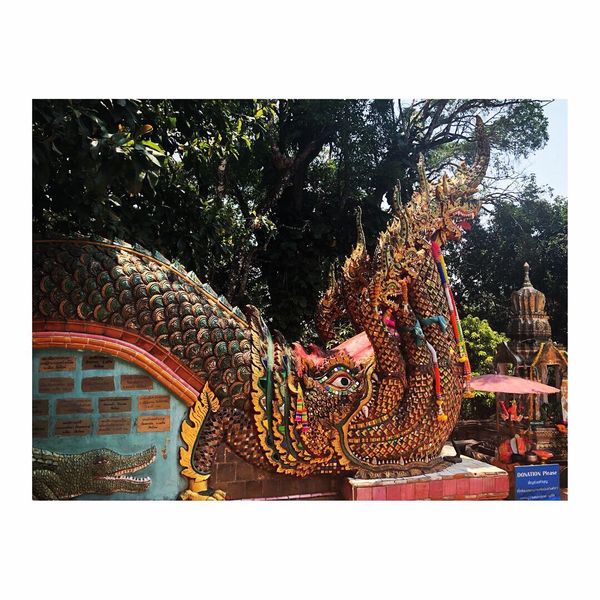 タイ・バンコク「呑んで食べてダラダラ遊ぶ旅」の写真：ワット プラタート・ドーイステープ

ワ...