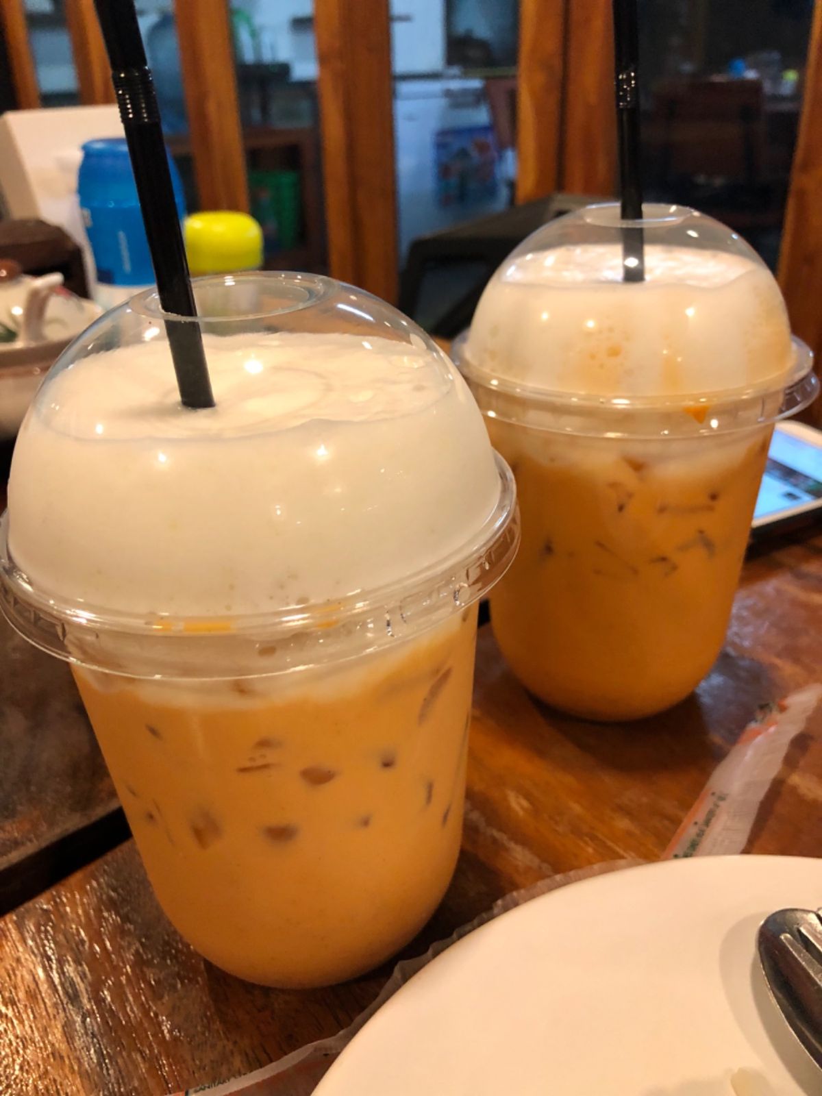 カーオソーイ メーパーシー

このお店はカオソーイが有名らしい
空芯菜の炒...