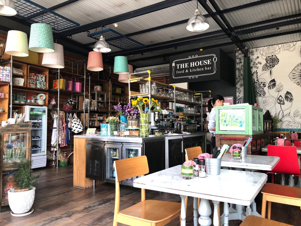 THE HOUSE by Ginger Ginger & Kafe

旧市...