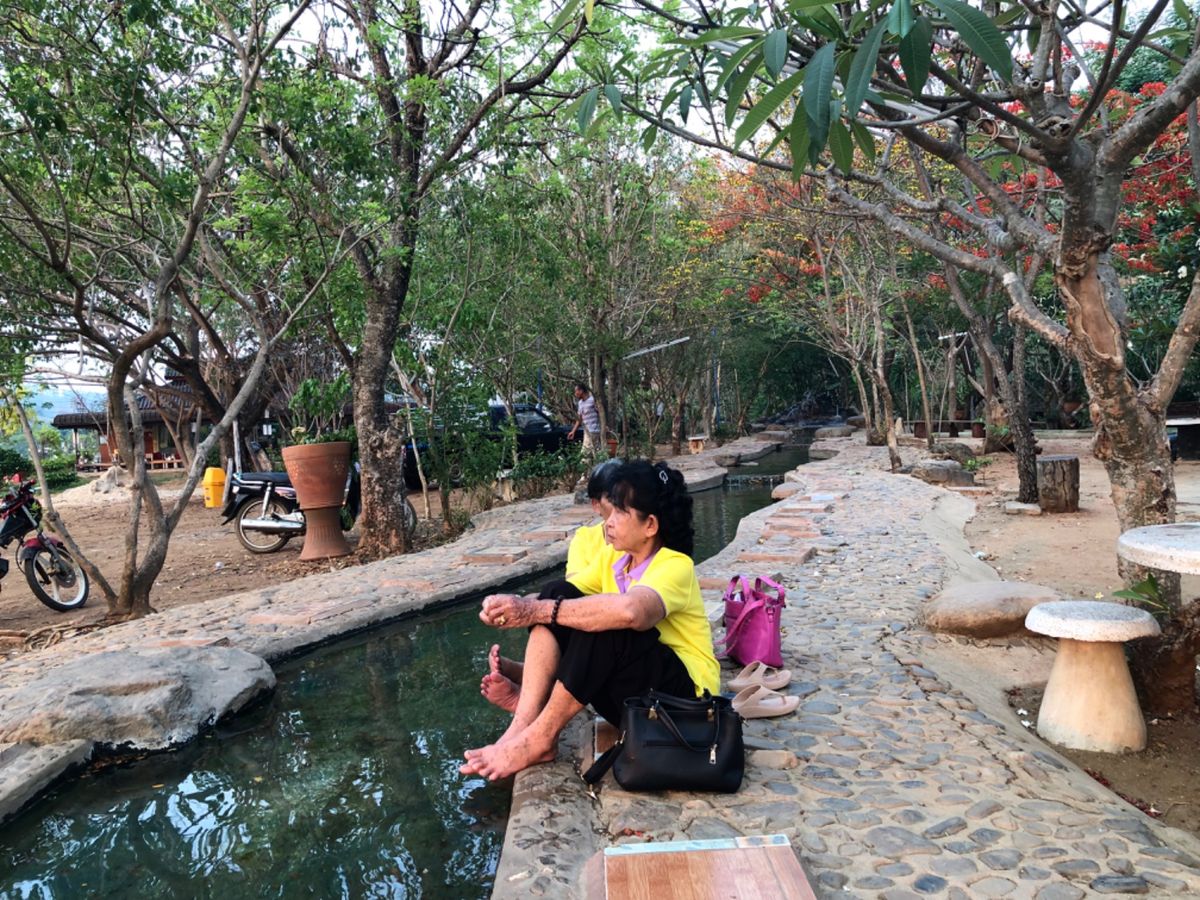 チェンライ温泉

足湯に浸かりながら温泉卵食べた😋