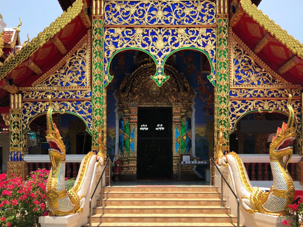 ワット ダッパイ วัดดับภัย

小さいけどすごく鮮やかなお寺
ドネ...