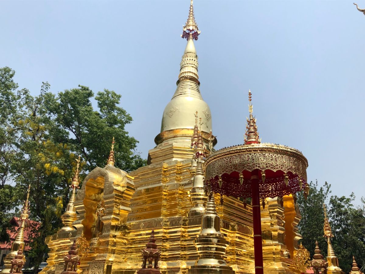 ワット・チャイモンコン

リバークルーズ乗り場の隣にあるお寺
結構大きなお...