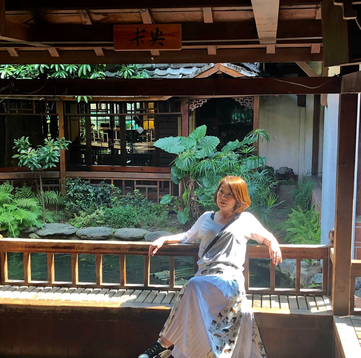 無為草堂

雑誌の撮影が終わった後に
モデルさん達の真似して撮影大会してた...