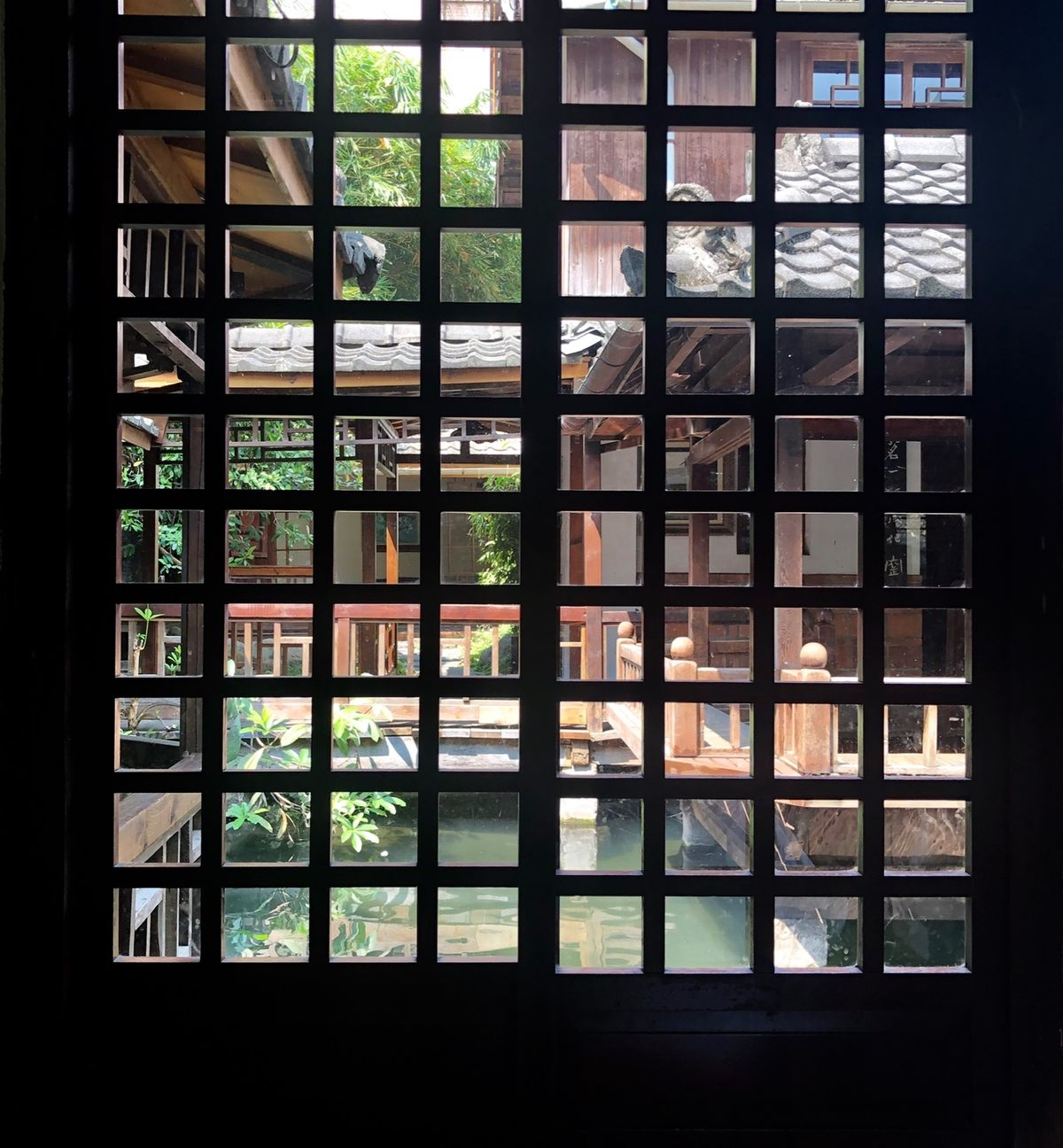 無為草堂

ランチを食べたお店
古風な中国風のインテリアとお庭が可愛かった...