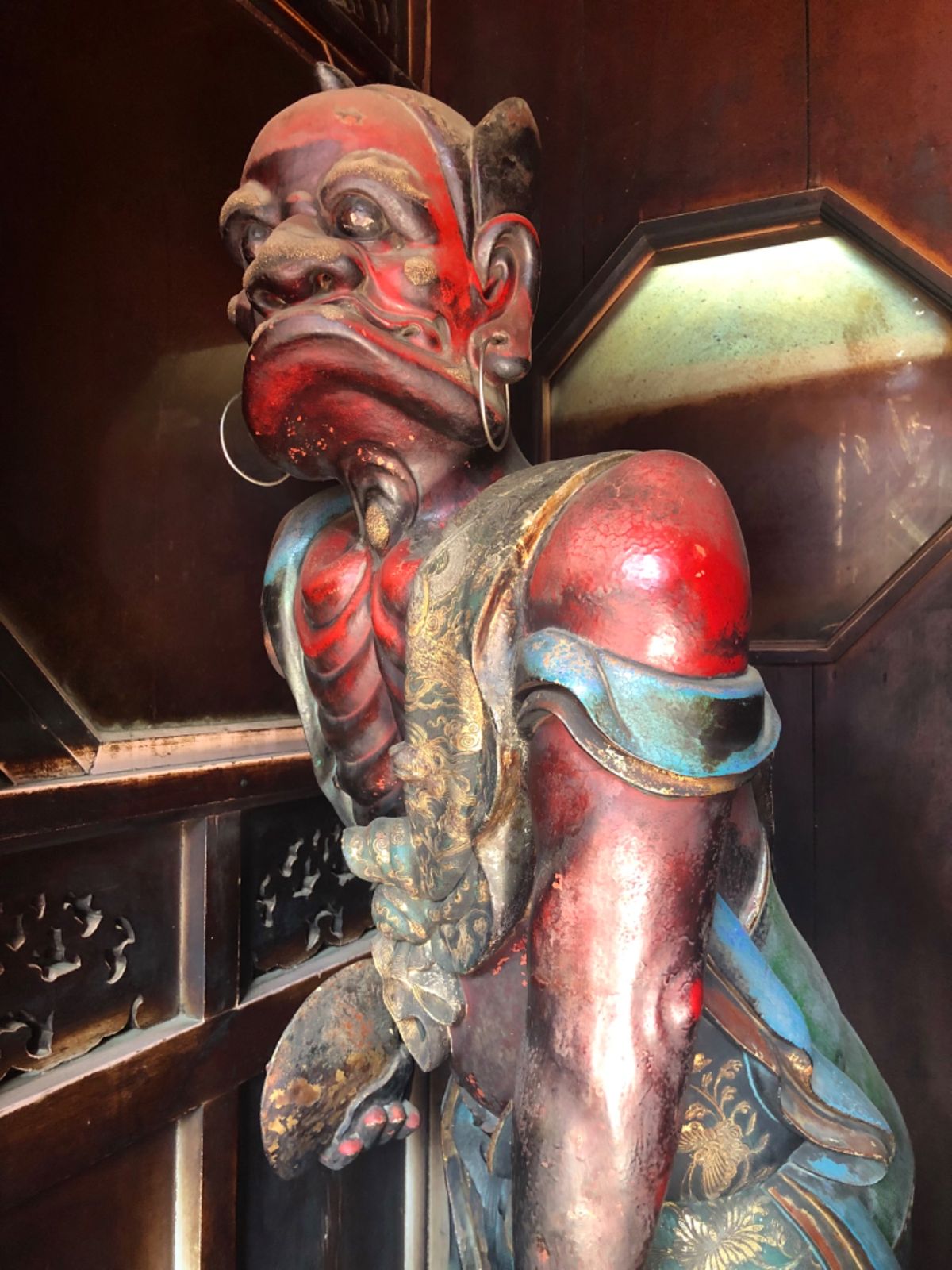 鹿港天后宮

彫刻が迫力あって見飽きない😳