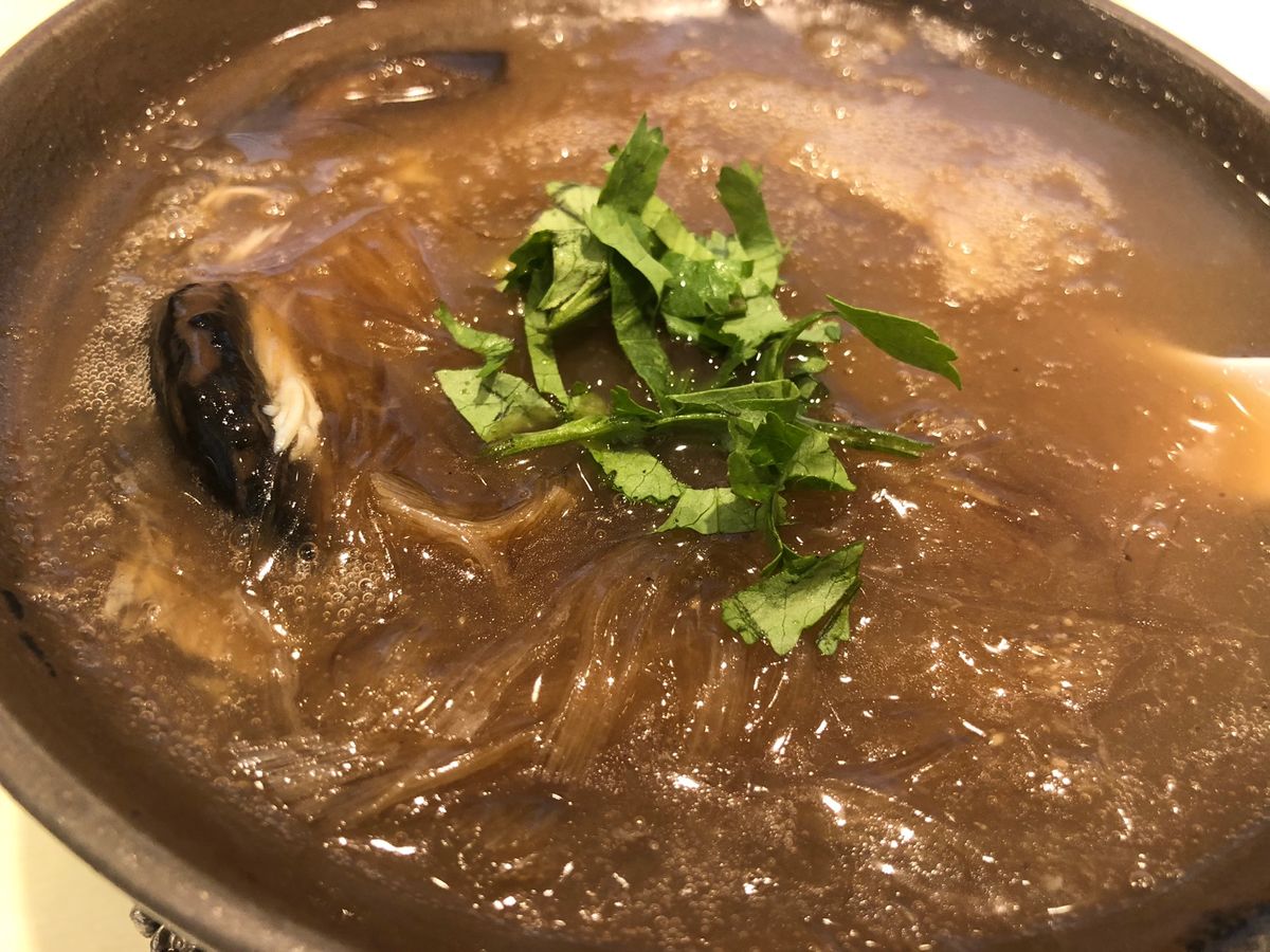 ゴールデントップレストラン
今まで食べたフカヒレスープの中で一番フカヒレた...