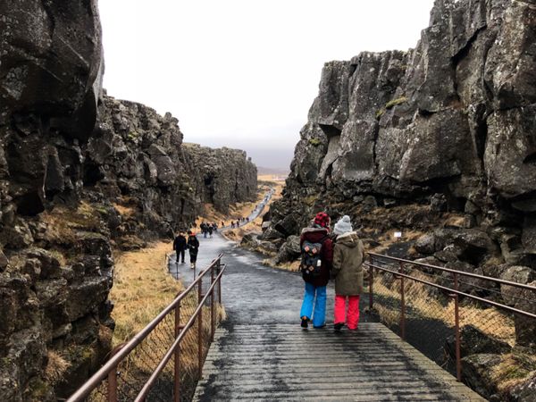 アイスランド・レイキャビク「アイスランド大自然の旅」の写真：シンクヴェトリル国立公園

ユーラシアプ...