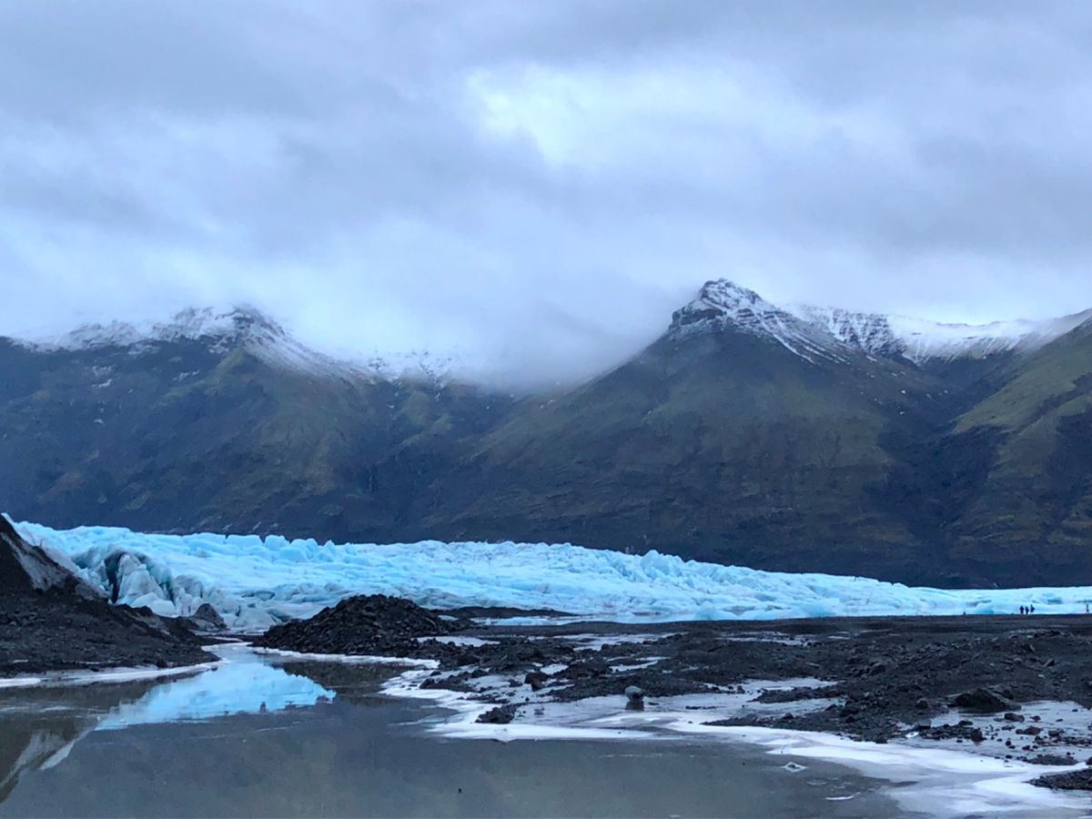 バトナ氷河に向かう途中の風景

集合場所から氷河があるところまで
まぁまぁ...