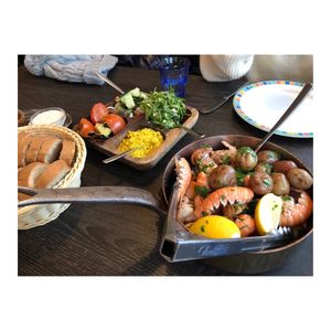 Fjöruborðið

シーフードが有名なレストラン
手長海老が山ほど食...