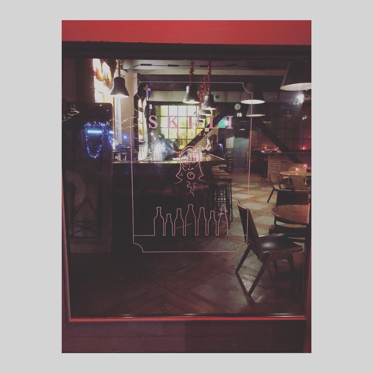 Skúli Craft Bar

泊まったホテルの目の前にあったバー
近い...