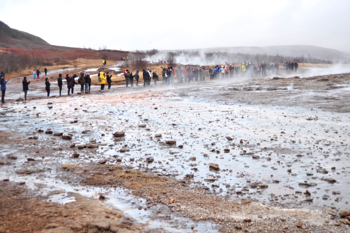 ゲイシル Geysir

雰囲気が大分に似てる
間欠泉がある周りには人がたくさん