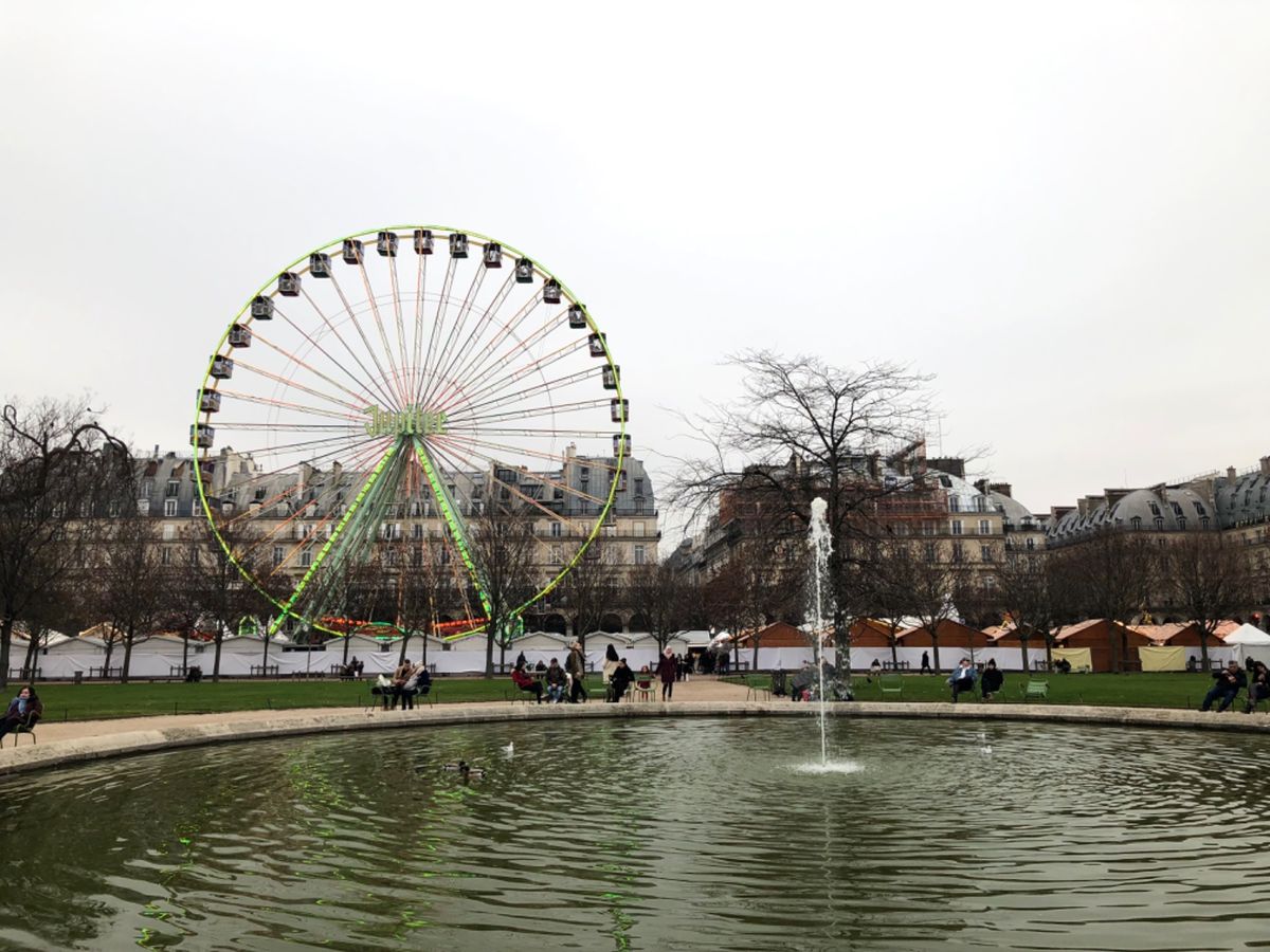 オルセー美術館
対岸から見てもでっかい！

チェイルリー公園
年末だったけ...