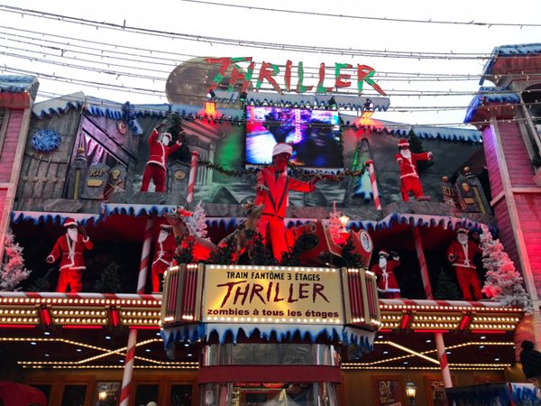 フランス・パリ「食欲と物欲を満たす弾丸パリ旅行」の写真：チェイルリー公園のクリスマスマーケット
...