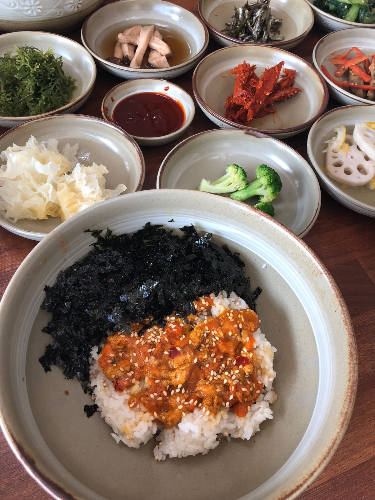 先生イチオシのお店でランチ
カレイ鍋だったかな？

ここは釜山で食べた中で...