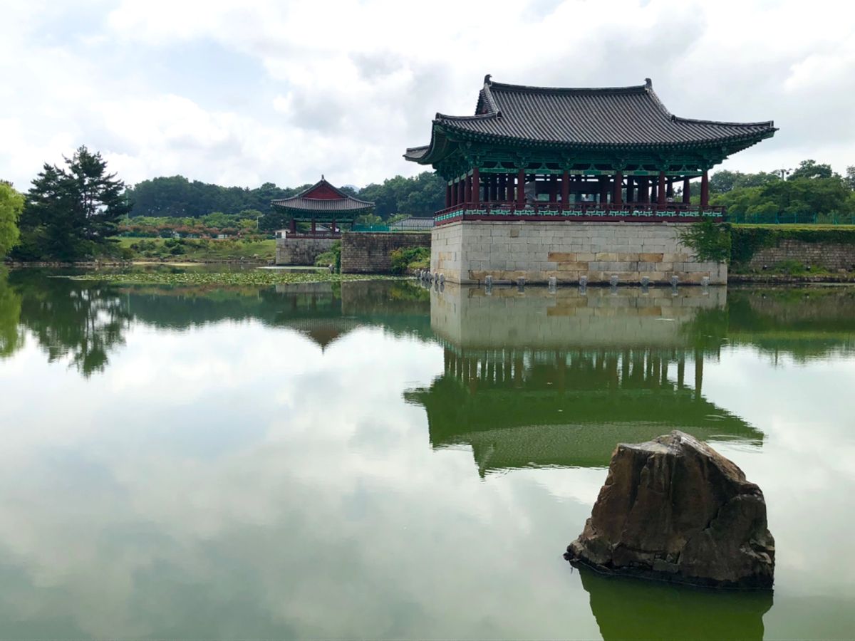雁鴨池の景色
松が立派！
