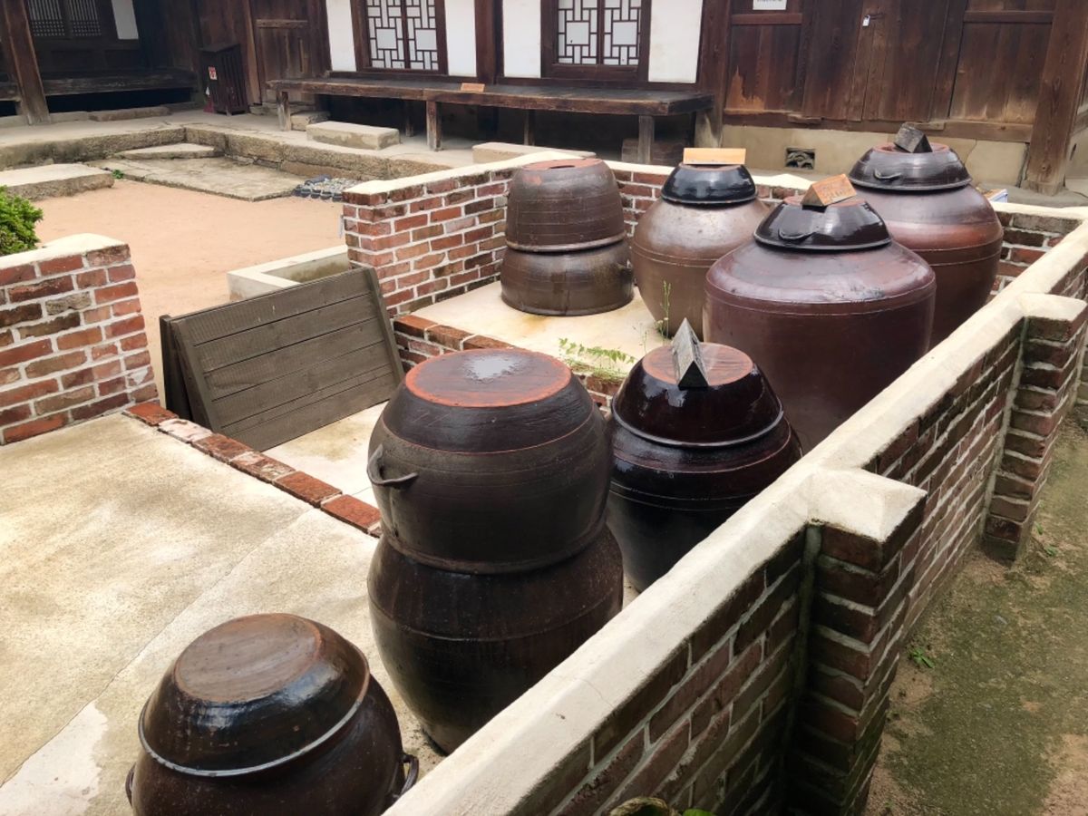 旧チェ邸

チェ一族はその昔かなりイケてる政を行っていたらしい